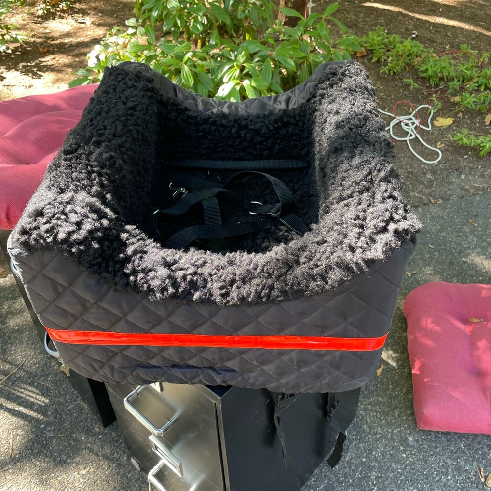 Snoozer for back of bike for dog. Used twice, didn’t work for my dog